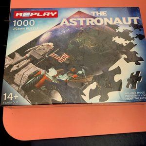 The Astronaut 1000 pc puzzle -NEW